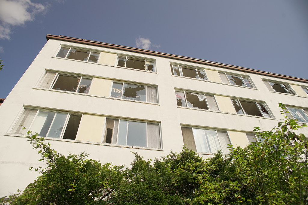 DSC01405 Pines Hotel, South Fallsburg NY. Main Building fr… Flickr