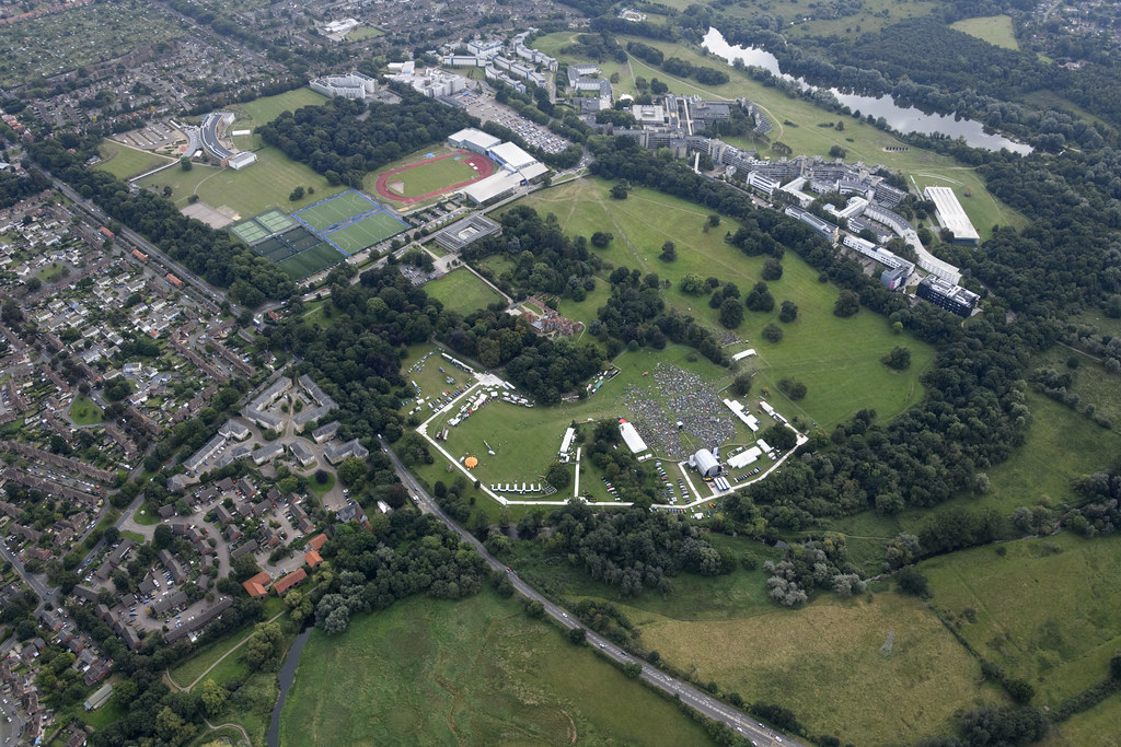 Let's Rock Retro Music Festival in Earlham Park Norwich … Flickr