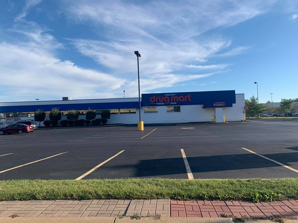 Discount Drug Mart Eastlake, OH Picture taken 9/25/21 Pl… Flickr