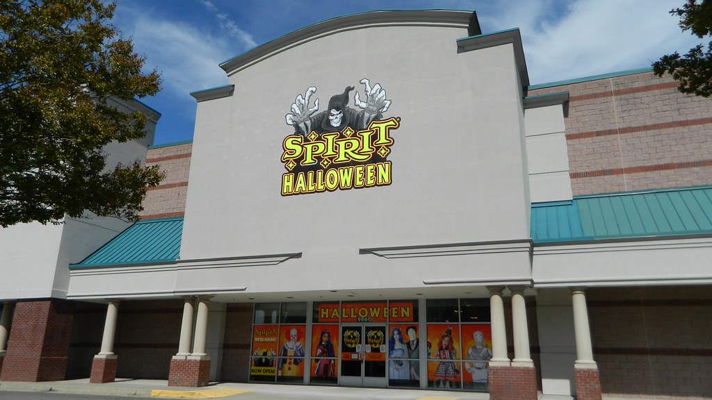 Spirit Halloween a photo on Flickriver