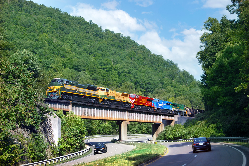 NS train 387, Speers Ferry, Va. 762012 Ron Flanary Flickr