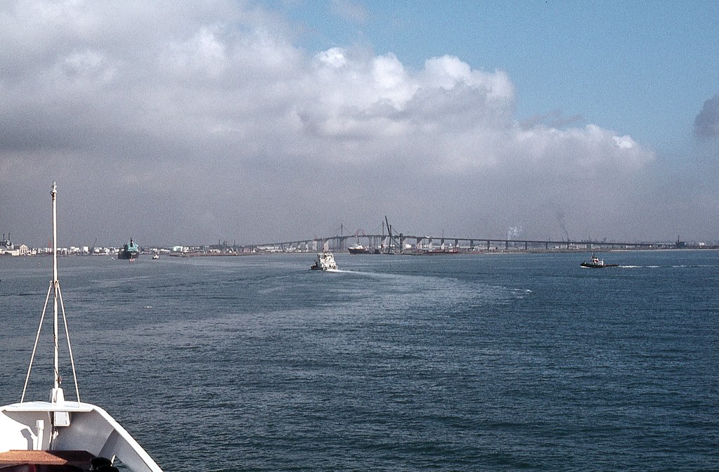 Westgate Bridge, Port Phillip Bay, Melbourne, Victoria. Flickr