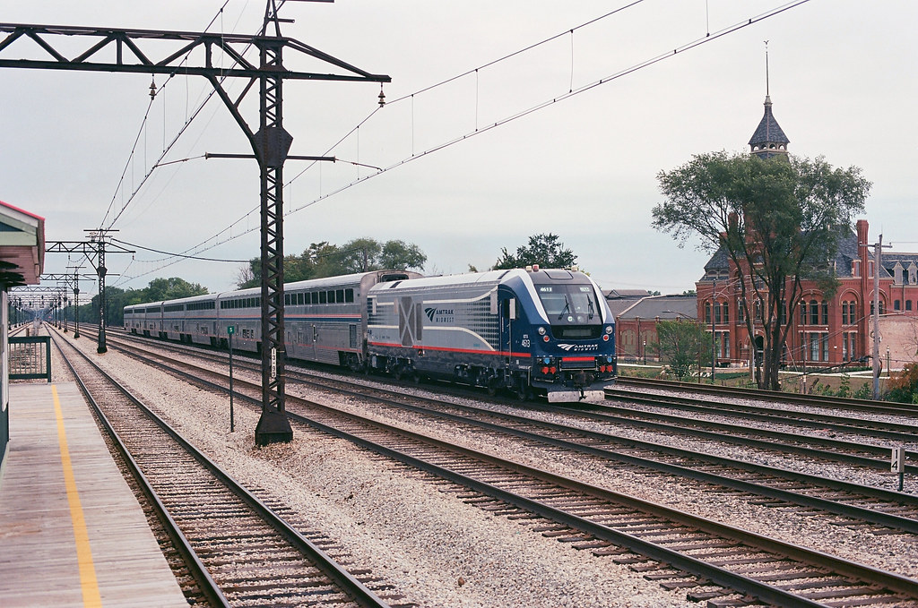 Amtrak Pullman Amtrak southbound Saluki passes the Metra… Flickr