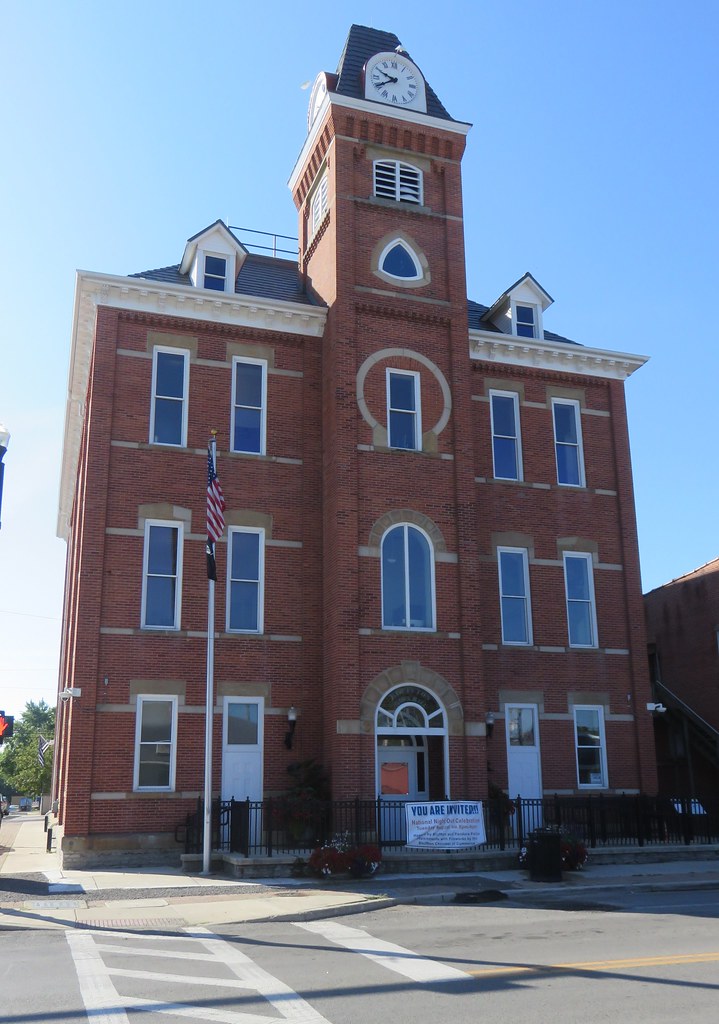 Bluffton, Ohio Town Hall Bluffton, Ohio is a small town lo… Flickr