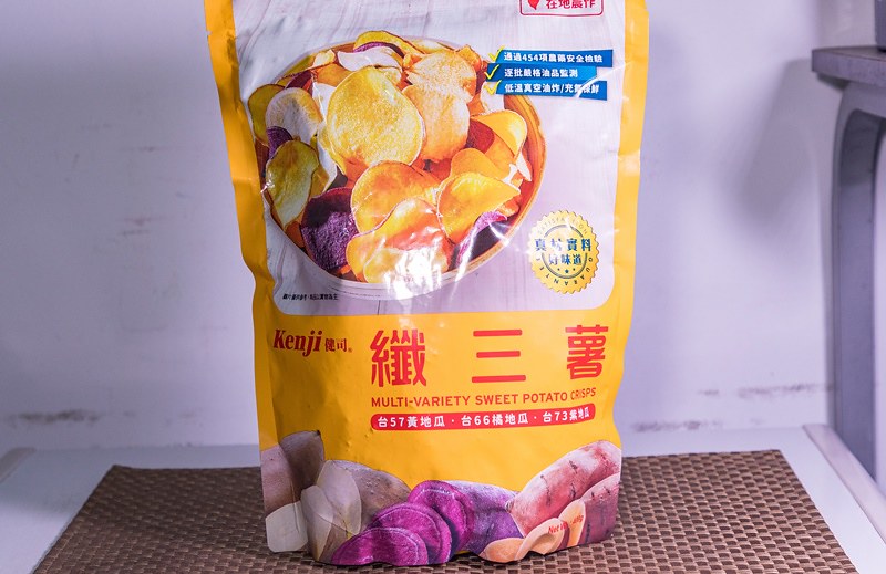 kenji健司纖三薯脆片，用地瓜炸的薯片，當零嘴好吃，泡牛奶或煮稀飯也很棒 鄉民食堂