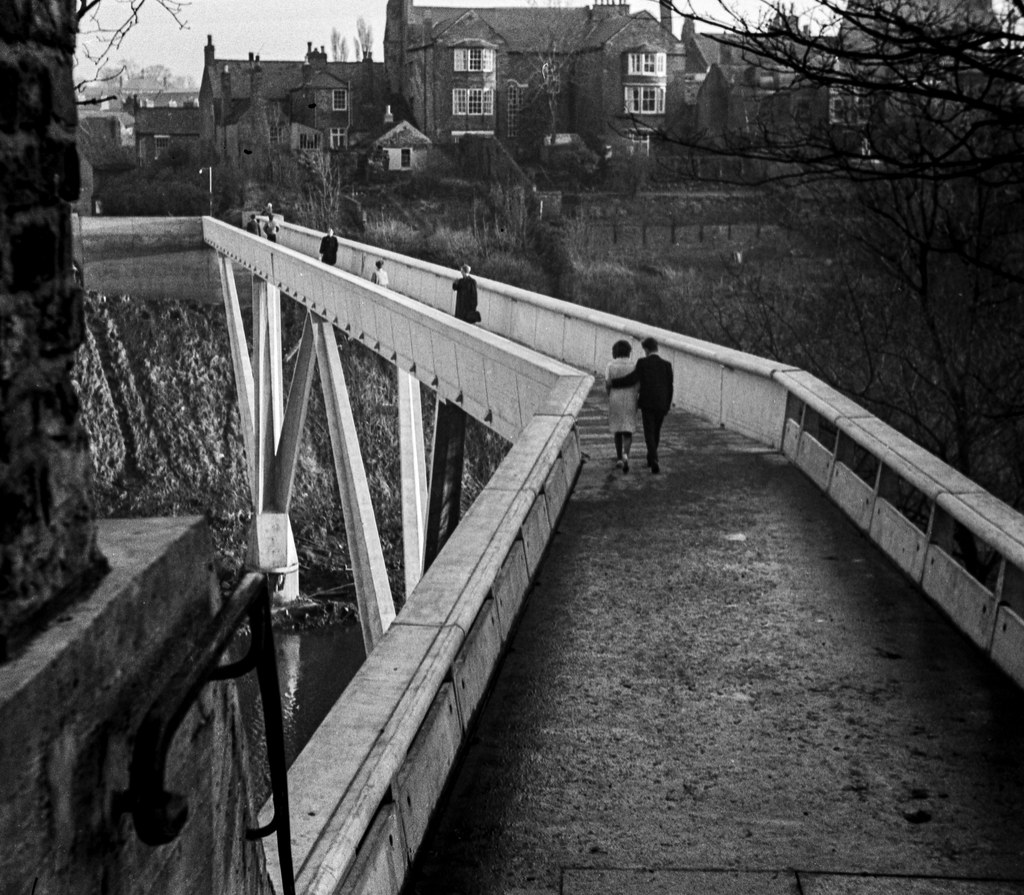 Kingsgate Bridge photographed when new "Es kommt drauf a… Flickr