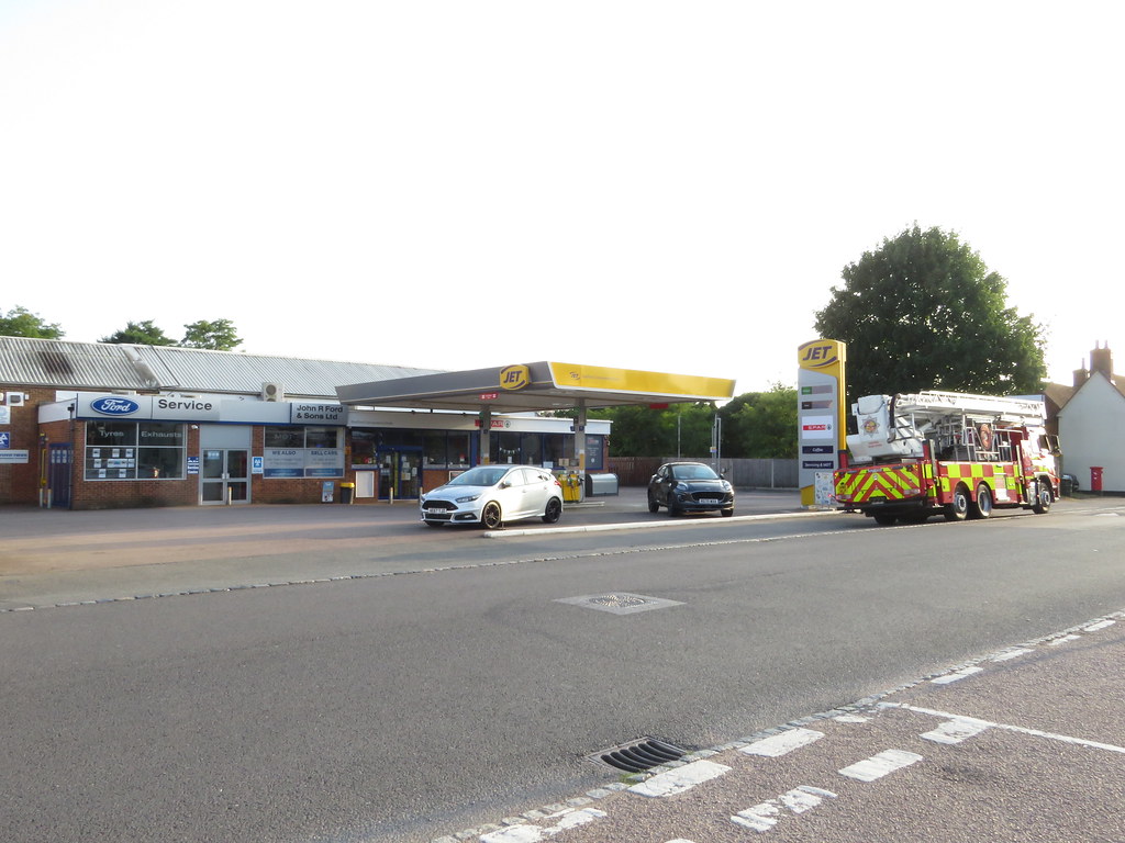 Jet Ampthill Road, Shefford, Bedfordshire 8 This place h… Flickr