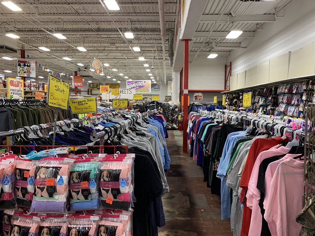 Ollie's Bargain Outlet interior Ollie's Bargain Outlet 47… Flickr