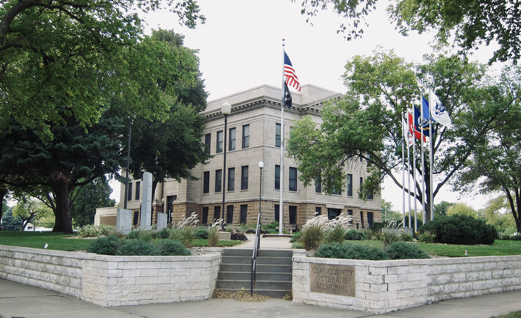Clay County Courthouse & Veterans Memorial, Vermillion, South Dakota
