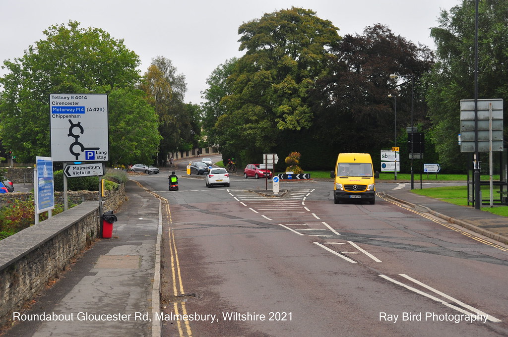 Roundabout, Gloucester Road, Malmesbury Wiltshire 2021 Flickr