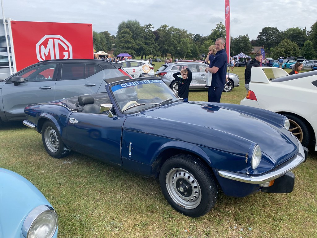 Car show. Cars ild an nee. Emma Giles Flickr