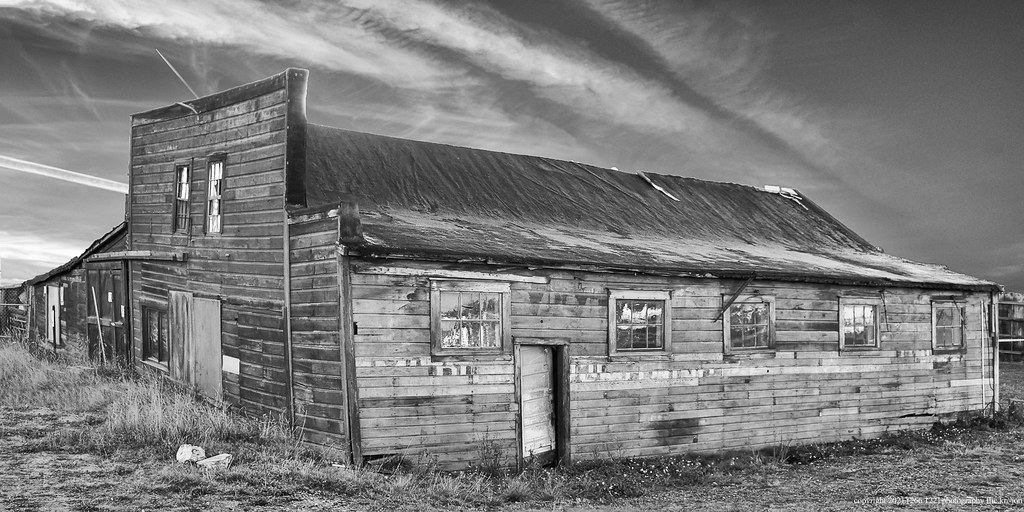 20181014 Anacortes Junk Co. (B&W) (2048x1024) "SW side o… Flickr