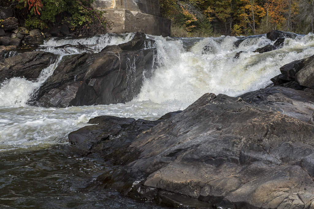 DSC_1590 Waterfall at Chûtes de Plaisance in Western Québe… Flickr
