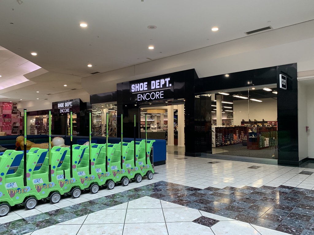 Shoe Dept. Encore Shoe Dept. Encore (12,687 square feet) 2… Flickr