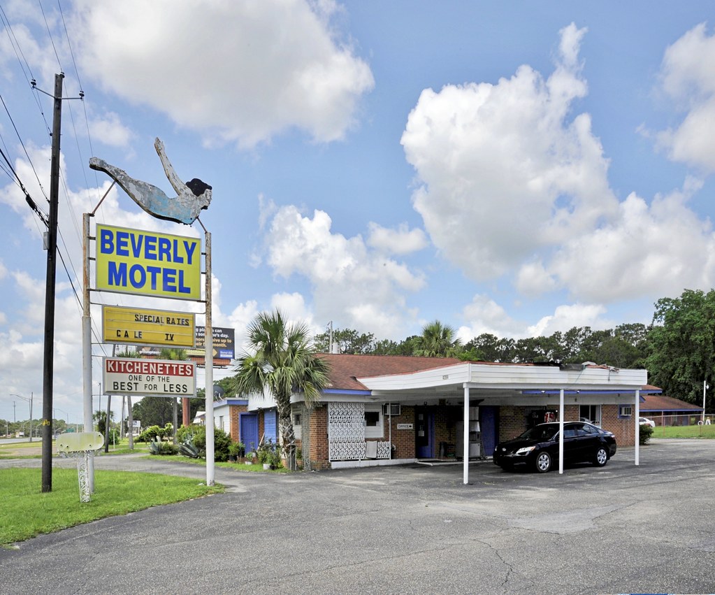 Beverly Motel Mobile, Alabama If you type in "Beverly Mo… Flickr