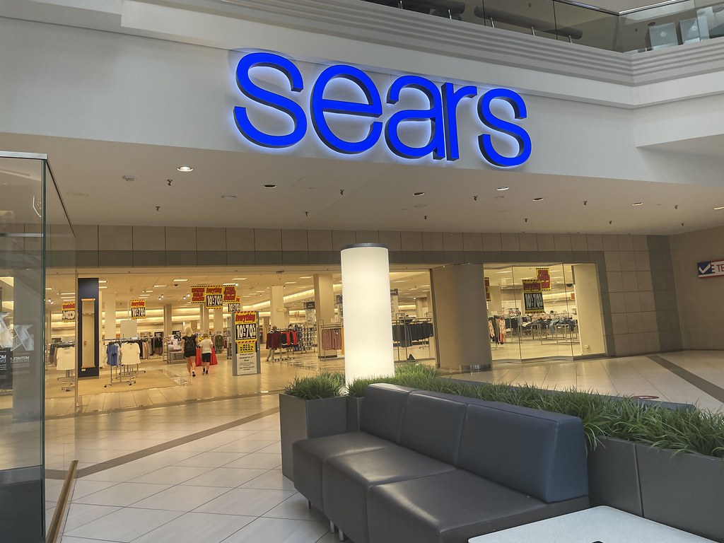SearsWoodfield MallSchaumburg, Illinois The last Sears i… Flickr