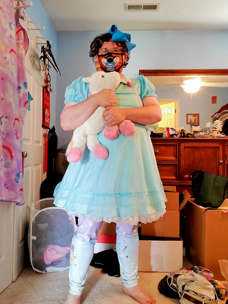 20210911_125527_01[1] Dress & Stuffed Animals. Flickr