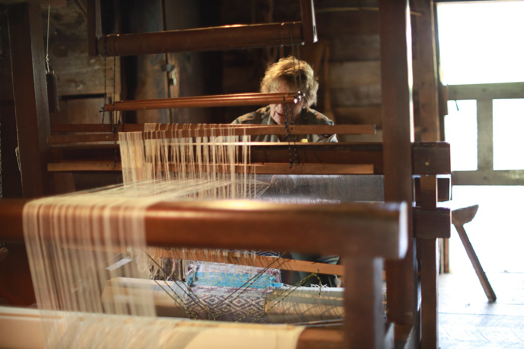 Loom operator busy at work Mabry Mill, Blue Ridge Parkway,… Flickr