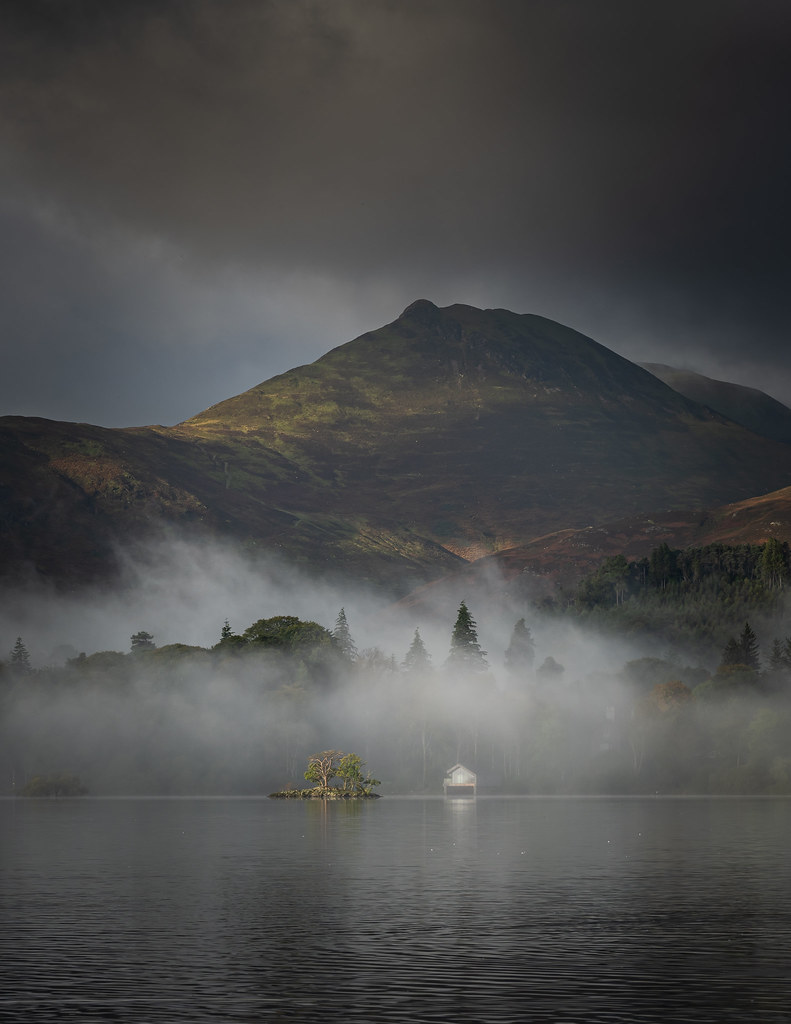 Derwent water boat house Gareth Sneesby Flickr