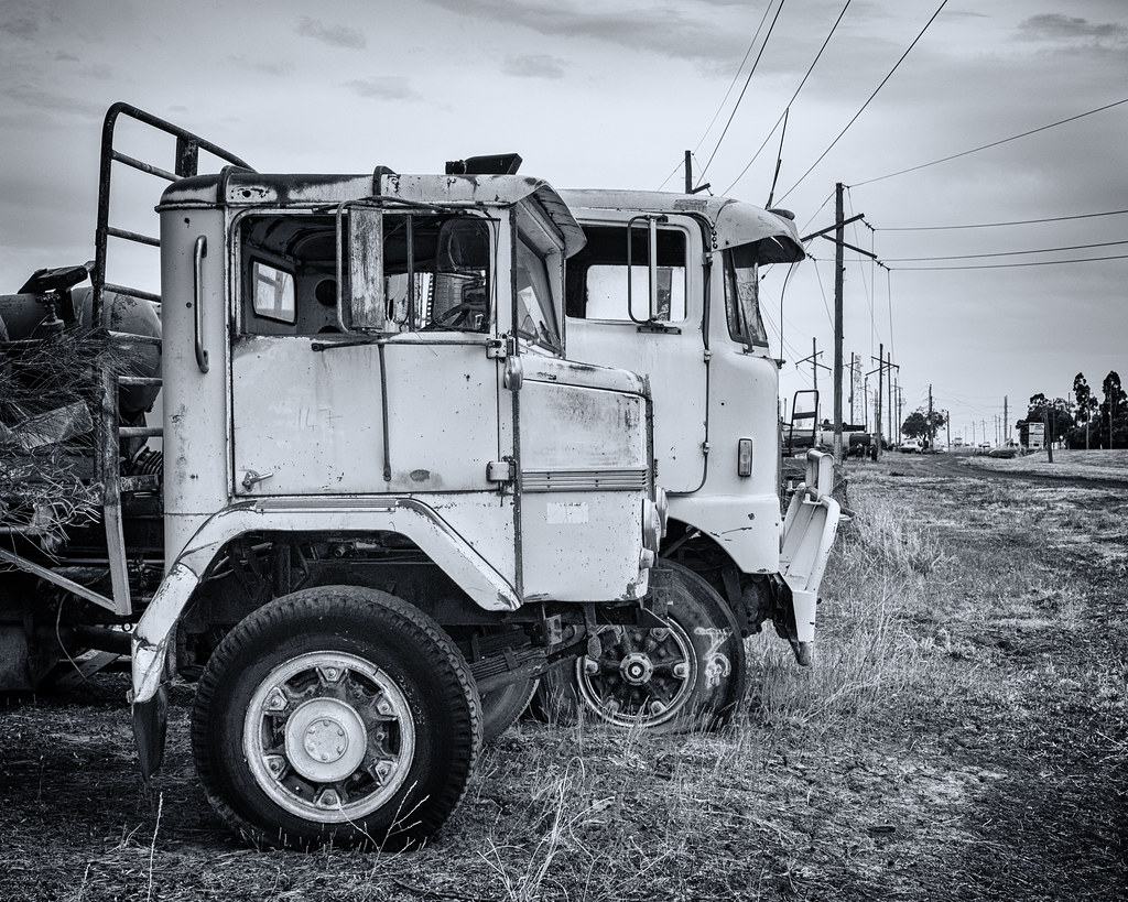 Stable Mates Old trucks at Price's Spare Parts, Dalby, Que… Flickr