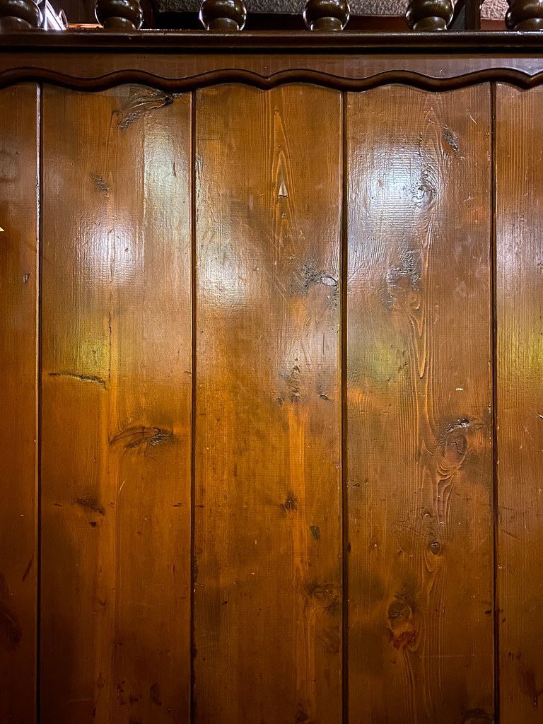 Barone's Restaurant 13726 Oxnard St, Valley Glen, CA jericl cat