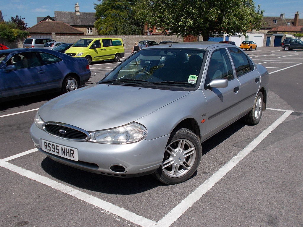 1998 Ford Mondeo Seen in Church Street Car Park, Melksham,… Flickr