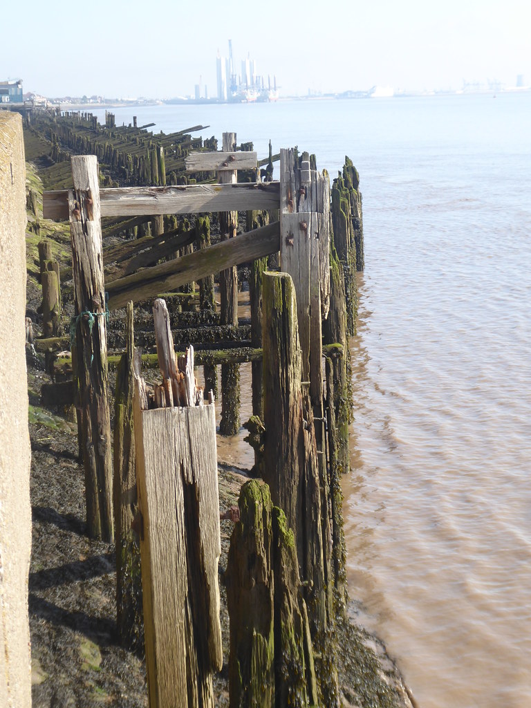 Remains of jetty at Riverside Quay, Hull October 2021 Flickr