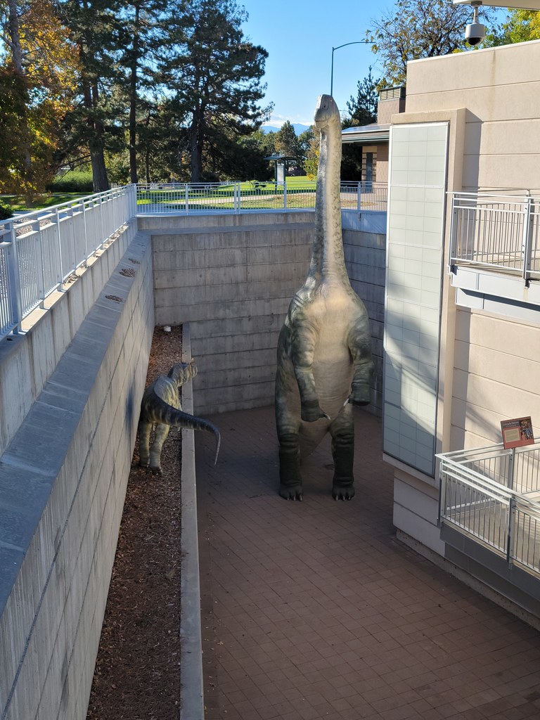 Trip to Colorado The dinosaurs near the entrance to the mu… Flickr