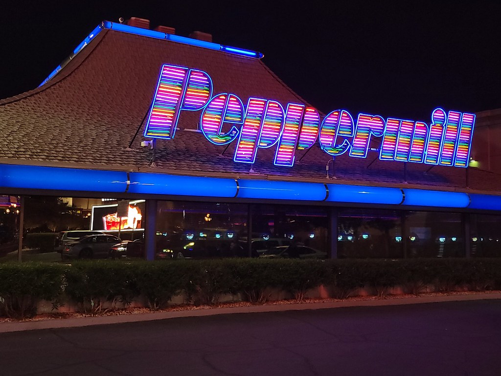 PEPPERMILL GRILL LAS VEGAS (18) Tony Cheray Flickr