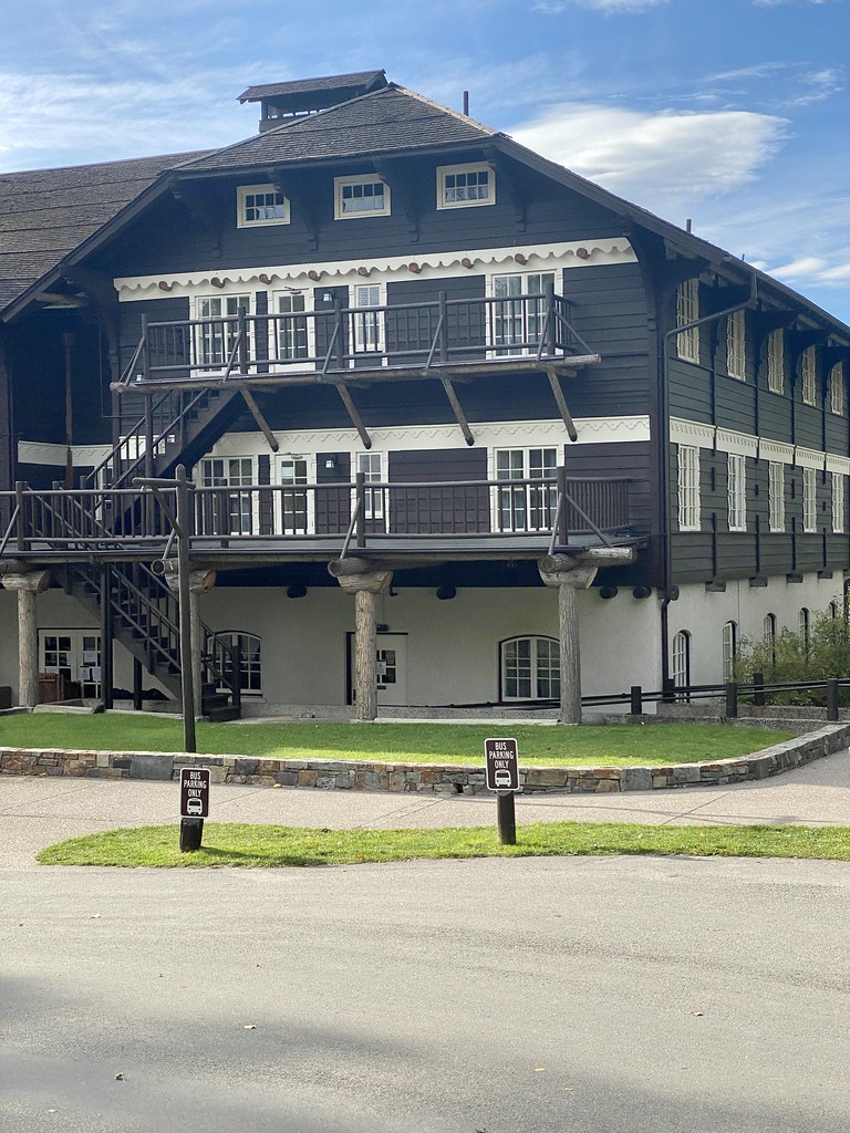 Lake McDonald Lodge, Lake McDonald Village, Glacier Nation… Flickr
