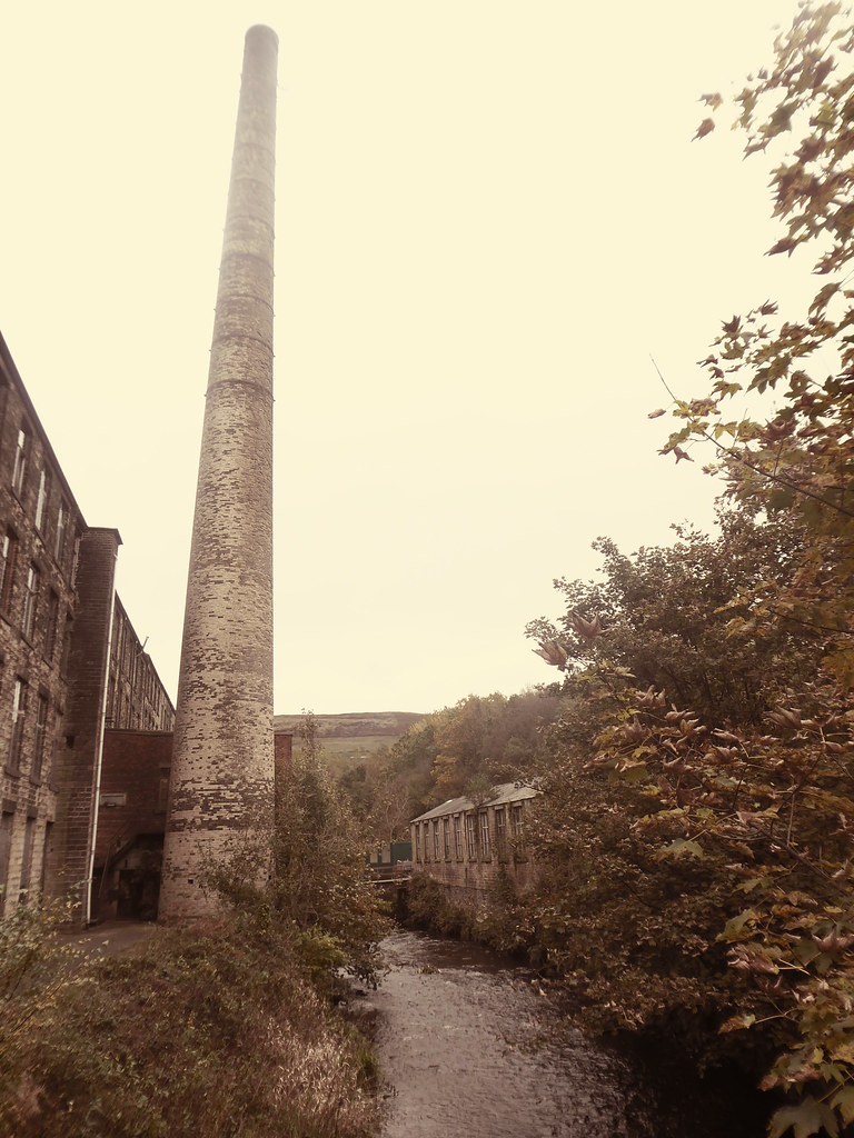 Woodend Mill by Tame, Mossley (Huddersfield Narrow Canal) … Flickr