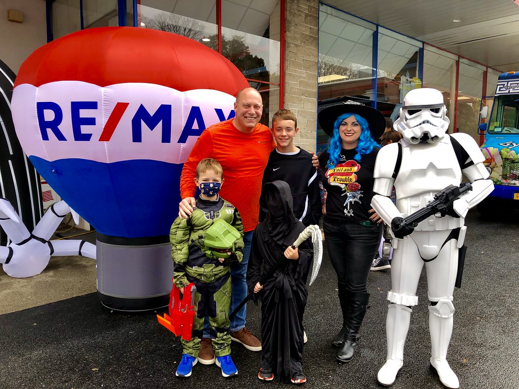 Kacey REMAX Yorktown 10/30/21 100.7 WHUD Flickr