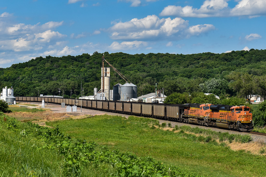Rushville, MO BNSF 8781 East, C EBMMLM1 47 Collin Weis Flickr