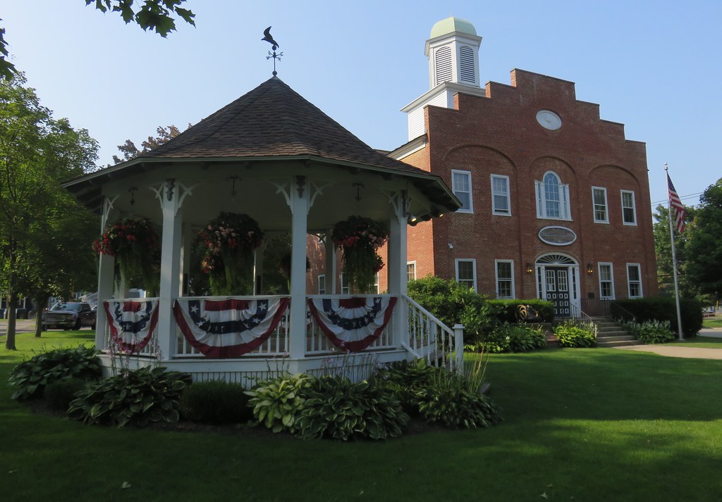 Old Cattaraugus County Courthouse and Gazebo (Ellicottvill… Flickr