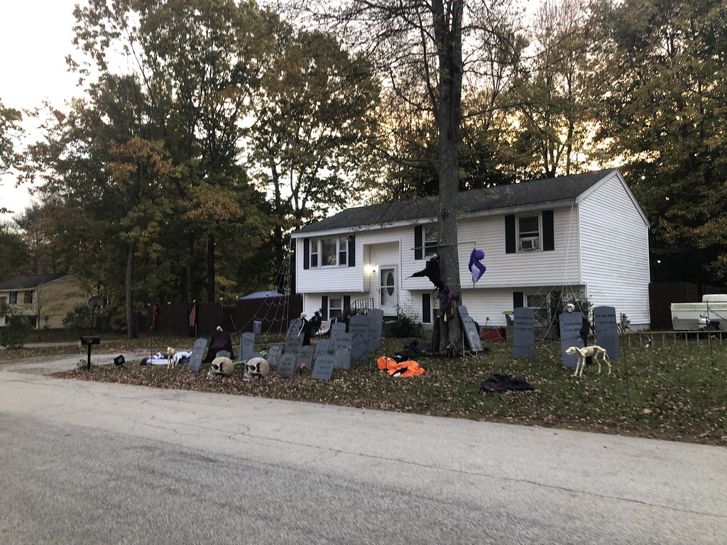 West Concord Halloween Decorations Austin Dodge Flickr