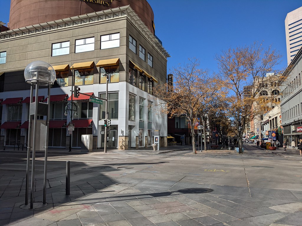 16th ST Mall Denver Nov. 2021 Lunch time downtown Denver C… Flickr