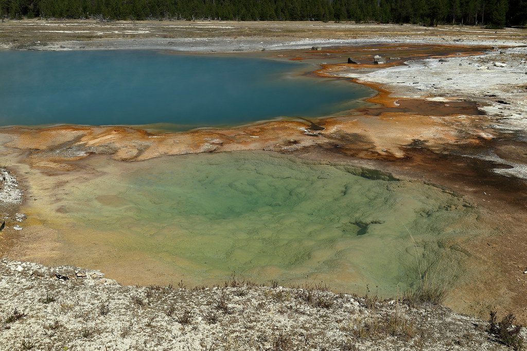 Wall & Black Diamond Pools (Biscuit Basin) Ched Flickr