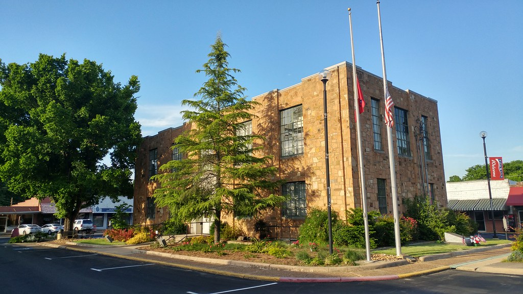 Van Buren County Courthouse, Clinton, AR (2) **Van Buren C… Flickr