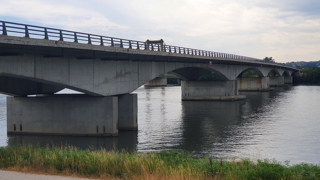 A9 Pont de Roquemaure 08 European Roads Flickr