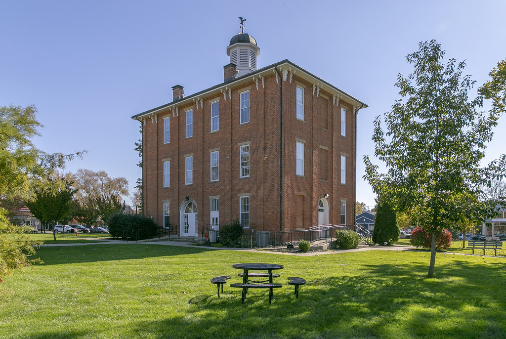 Berkshire Township Hall (Sunbury Institute) — Sunbury, Ohi… Flickr