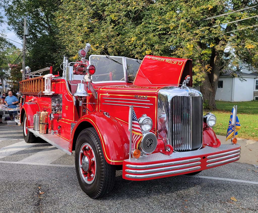 Clifton Heights PA Fire Co 1948 Mack Fire Truck (1) Flickr