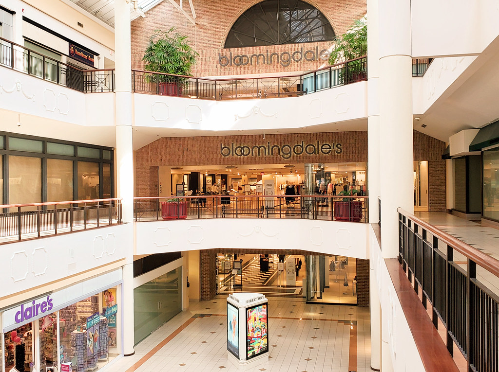 Bloomingdales at Willow Grove Park Willow Grove, PA a photo on