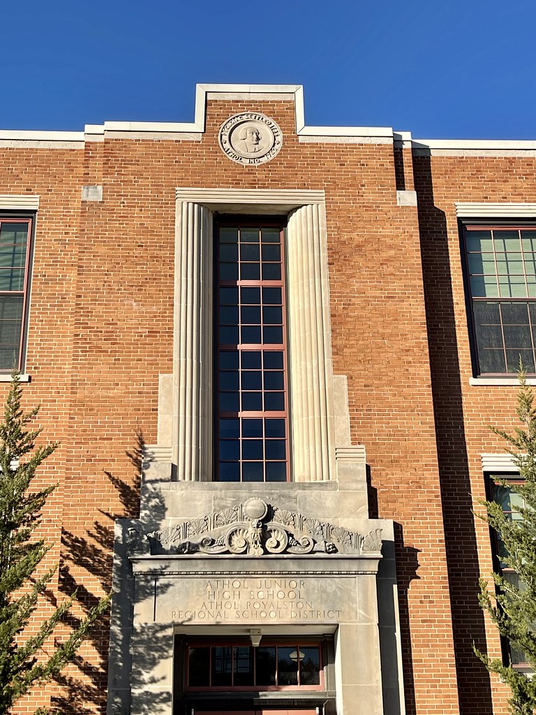 Art Deco details of old Athol High School in Athol, Massac… Flickr