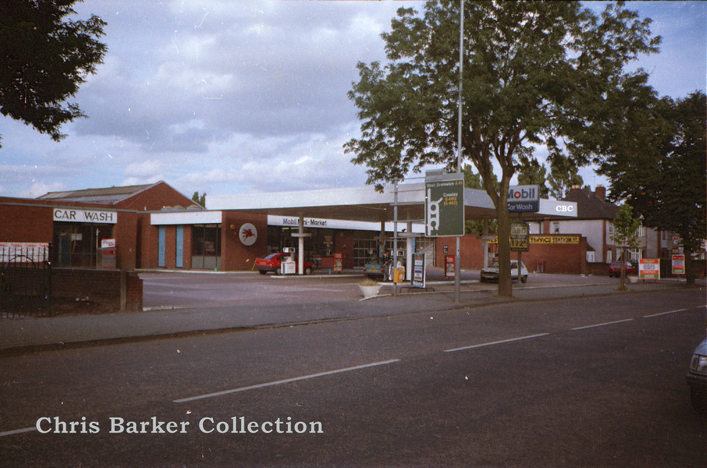 Mobil 137 Wellington Road, Bilston, West Midlands WV14 6… Flickr