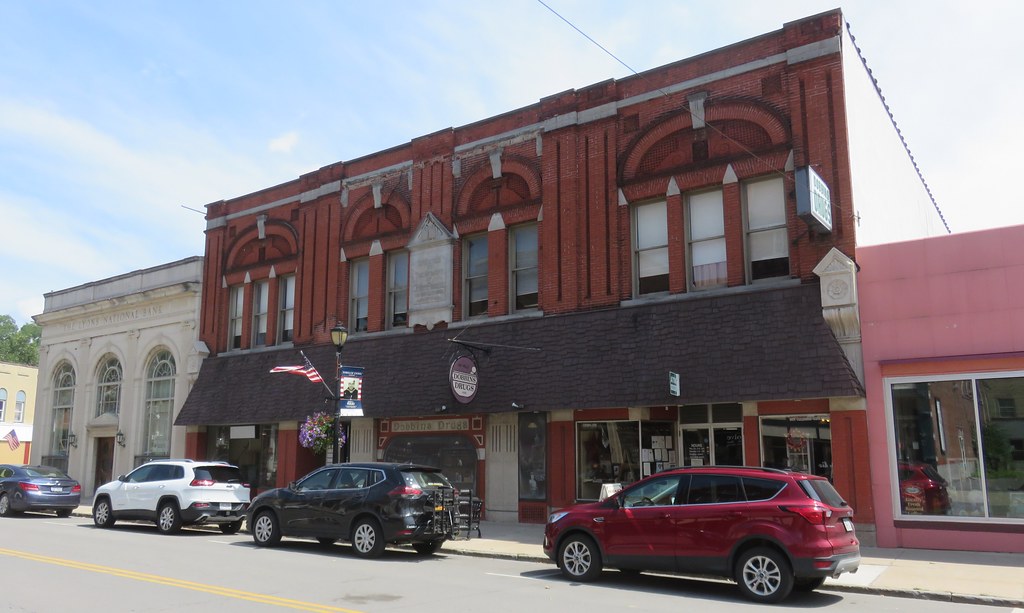 Lyons National Bank Block (Lyons, New York) The Lyons Down… Flickr