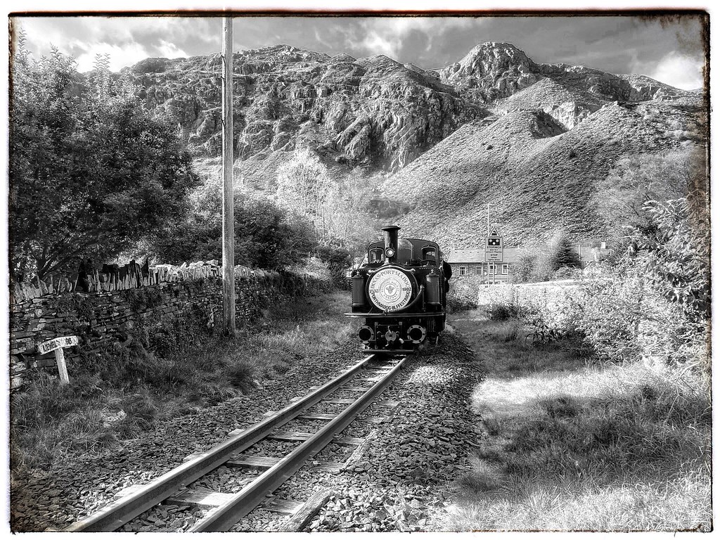 The Porthmadog to Blaenau Ffestiniog Express Jill Lewins LRPS Flickr