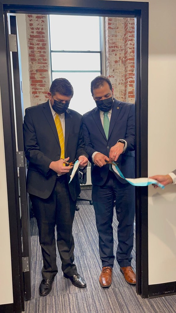 Consulado de Guatemala en Riverhead, Nueva York, inaugura centro de impresión y ofrece servicios