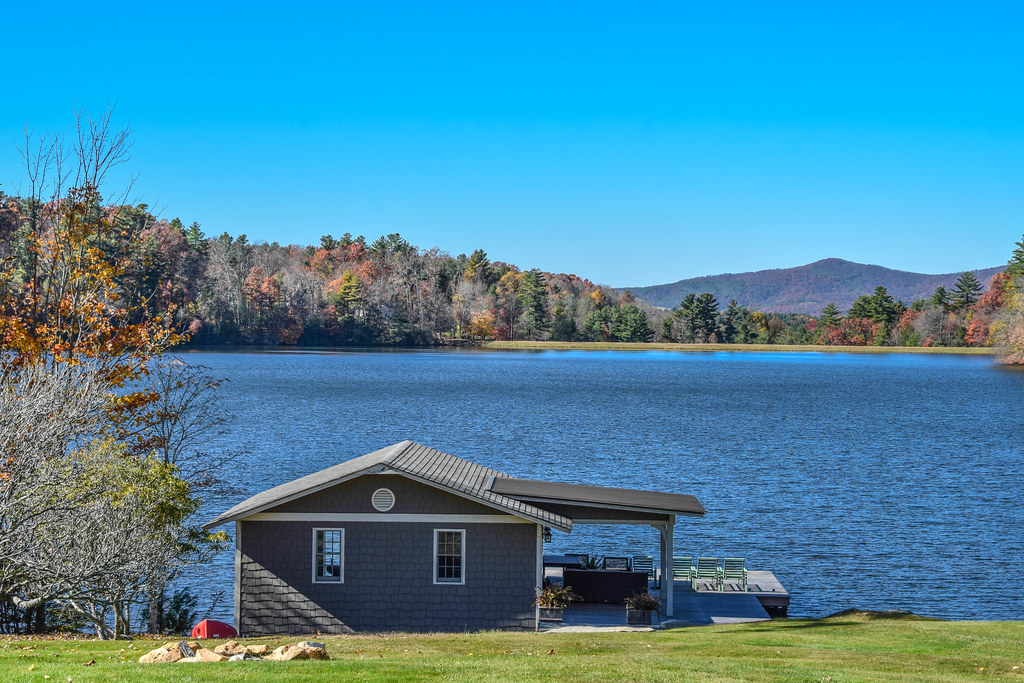 Lake Louise, Roaring Gap NC, Fall 2021, North Carolina Flickr