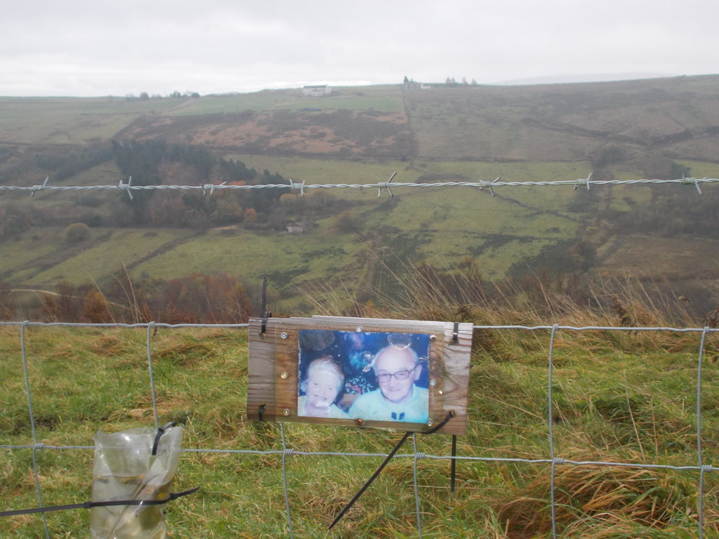 Overlooking Scammonden Reservoir Just off the M62. West Yo… Flickr