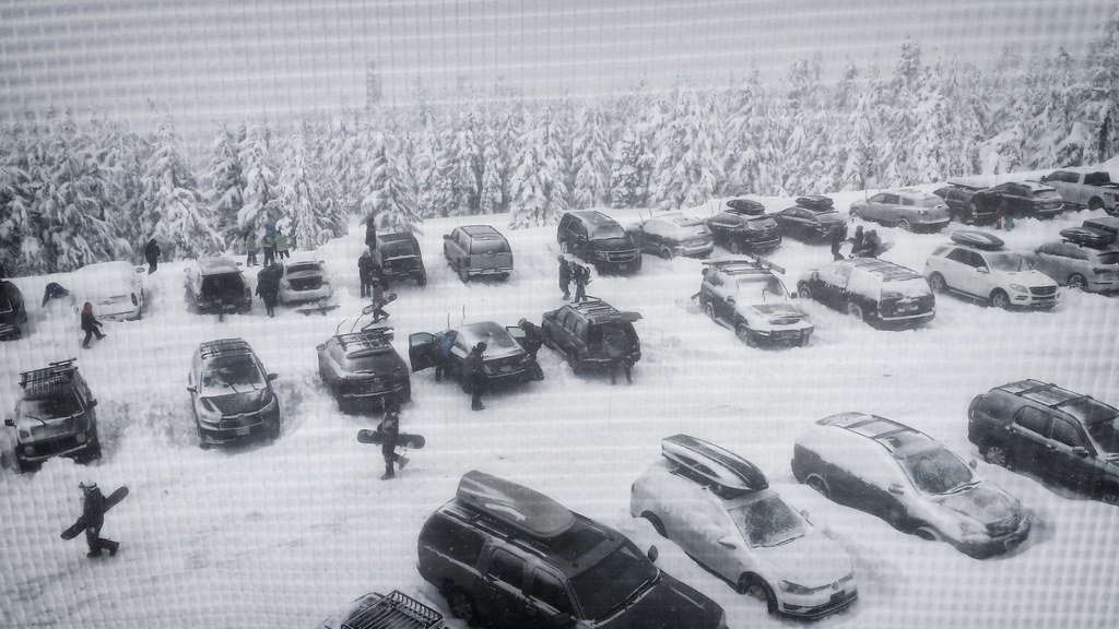 Timberline Lodge parking January 26, 2018 Five days a we… Flickr